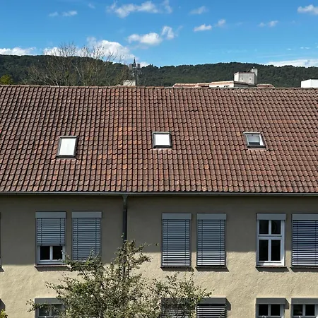 Διαμέρισμα Bright By Interior - Familien App Fuer 4 Personen & Kinderbett - Gartennutzung- Ausblick Zum Herkules - Nahe Ice-bahnhof & Unesco Weltkulturerbe Herkules & Schloss Wilhelmshoehe