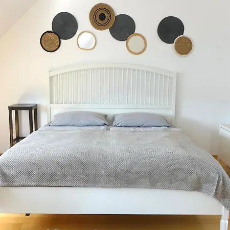 Bright By Interior - Familien App Fuer 4 Personen & Kinderbett - Gartennutzung- Ausblick Zum Herkules - Nahe Ice-bahnhof & Unesco Weltkulturerbe Herkules & Schloss Wilhelmshoehe Διαμέρισμα Κάσελ