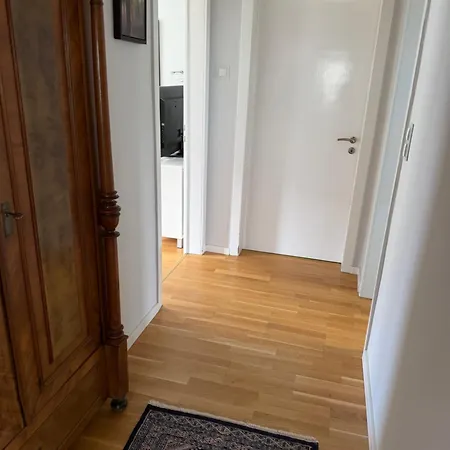 Interior - Premium Und Fuer Bis Zu 5 Personen & Kinderbett - Gartennutzung- Ausblick Zum Herkules - Nahe Ice-bahnhof & Unesco Weltkulturerbe Herkules & Schloss Wilhelmshoehe *